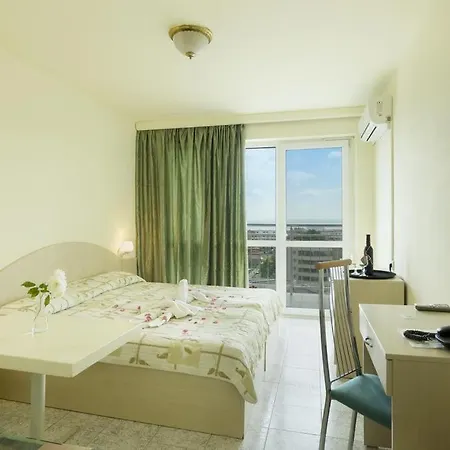 Svejest * Солнечный берег